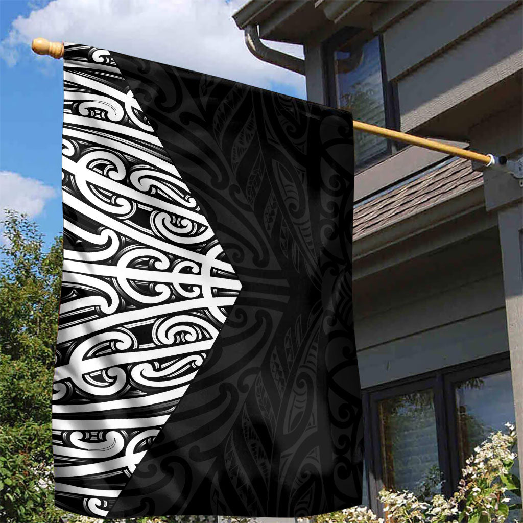 Black New Zealand Puhoro Maori Tattoo Garden Flag