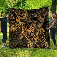 New Zealand Tuatara Quilt Aotearoa Maori Clematis Flowers - Gold