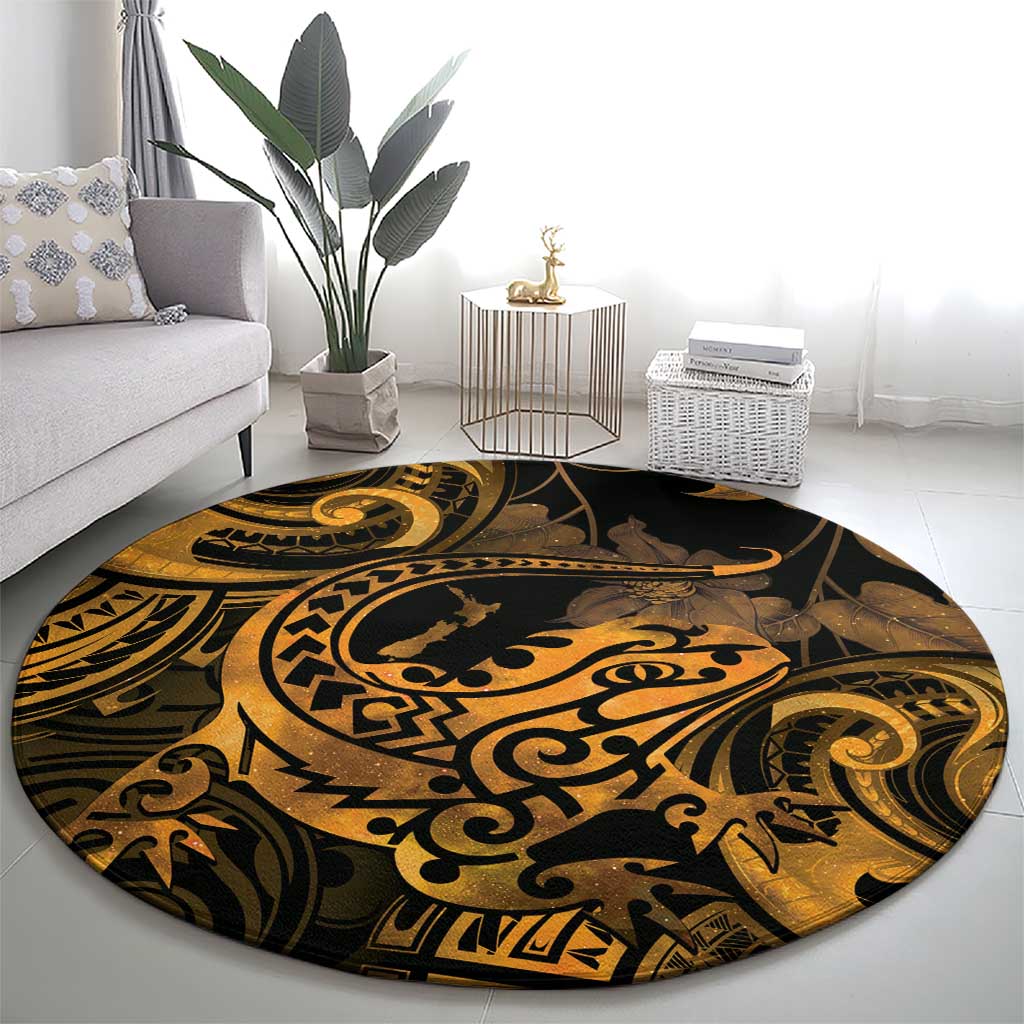 New Zealand Tuatara Round Carpet Aotearoa Maori Clematis Flowers - Gold