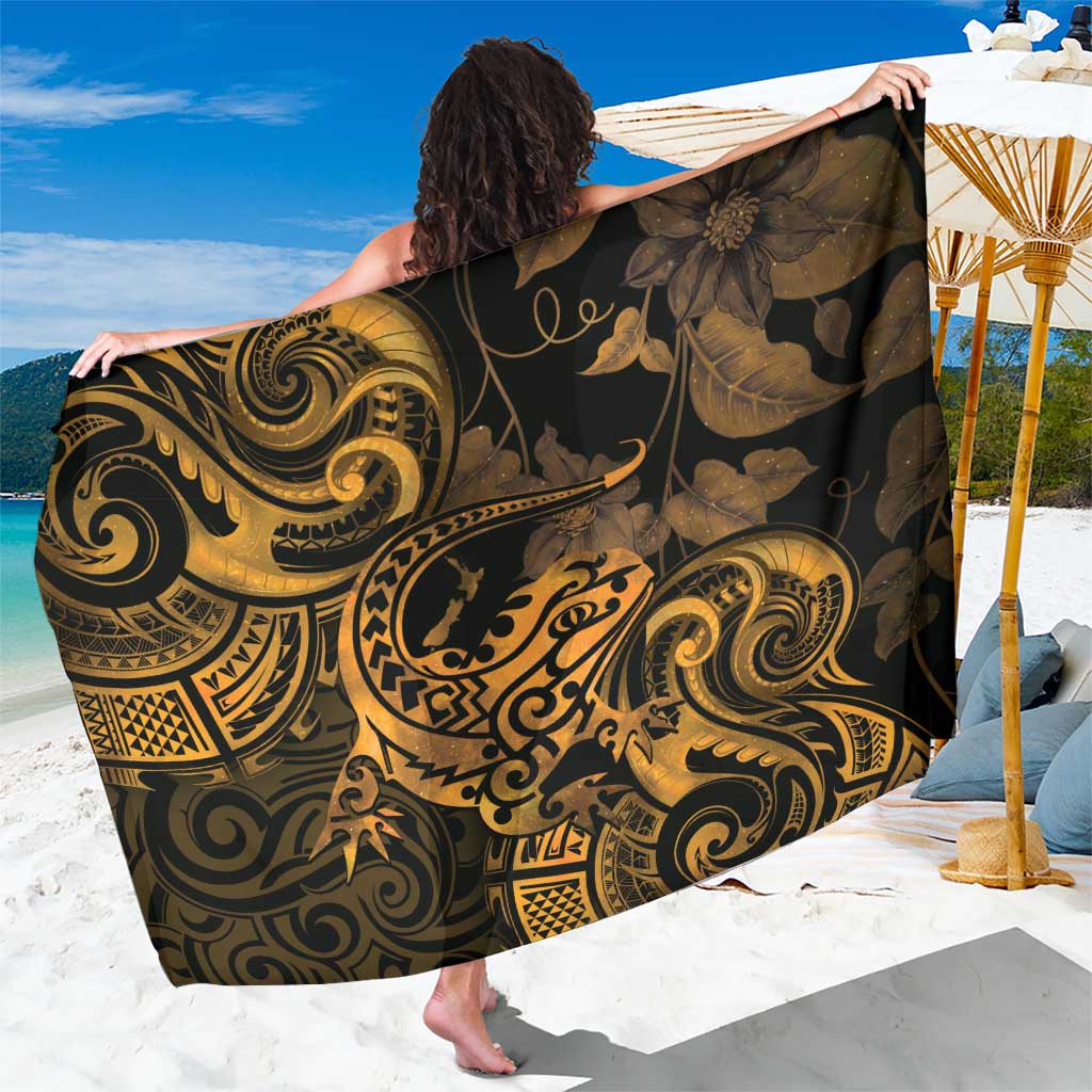 New Zealand Tuatara Sarong Aotearoa Maori Clematis Flowers - Gold LT14 One Size 44 x 66 inches Gold - Polynesian Pride