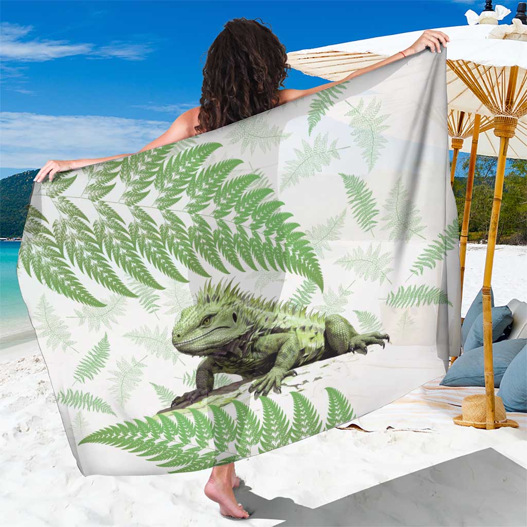 Green New Zealand Tuatara Sarong Aotearoa Sphenodon Punctatus Silver Fern LT14 One Size 44 x 66 inches Green - Polynesian Pride
