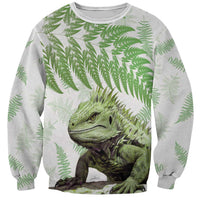 Green New Zealand Tuatara Sweatshirt Aotearoa Sphenodon Punctatus Silver Fern LT14 Unisex Green - Polynesian Pride