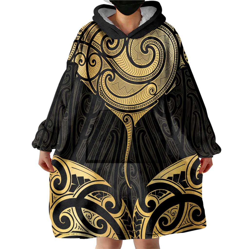 Gold Black New Zealand Manta Ray Wearable Blanket Hoodie Aotearoa Maori Haehae - Polynesian Pride