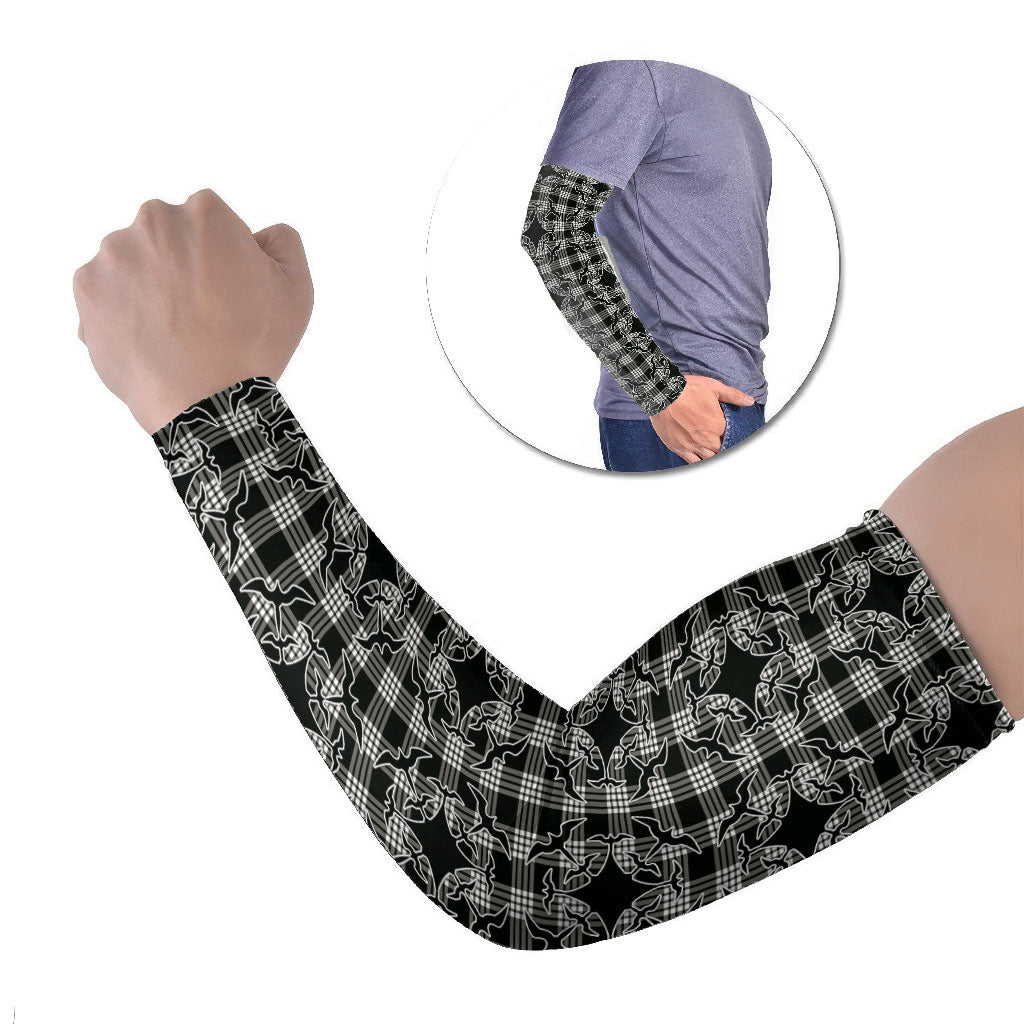 Eleele Hawaii Iwa Bird Palaka Motifs Arm Sleeves LT14 Set of 2 Black - Polynesian Pride