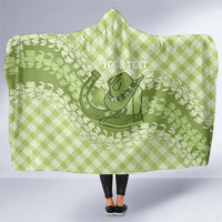 Omaomao Hawaii Cowboy Palaka Motifs Personalised Hooded Blanket Paniolo Festival Puakenikeni Lei LT14 One Size Green - Polynesian Pride