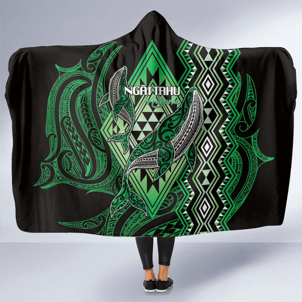 Aotearoa Iwi Ngai Tahu Hooded Blanket NZ Maori Humpback Whale Taniko Motifs LT14 One Size Green - Polynesian Pride
