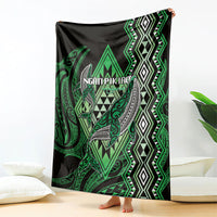 Aotearoa Iwi Ngati Pikiao Blanket NZ Maori Humpback Whale Taniko Motifs