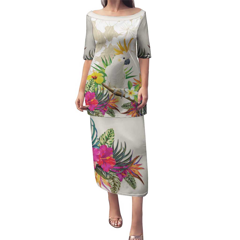 New Zealand Cacatua Galerita Puletasi Aotearoa Cockatoo Tropical Flowers