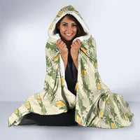 Hawaiian Pikake Maile Lei Hooded Blanket Tiare Hibiscus Kalo Palapalai Leaf Beige