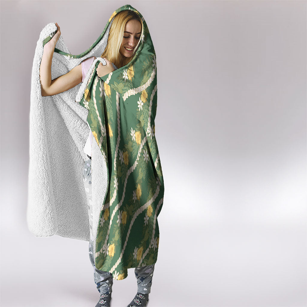 Hawaiian Pikake Maile Lei Hooded Blanket Tiare Hibiscus Kalo Palapalai Leaf Green