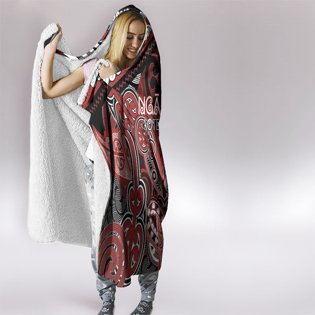 Aotearoa Iwi Ngapuhi Hooded Blanket Maori Kowhaiwhai Pattern
