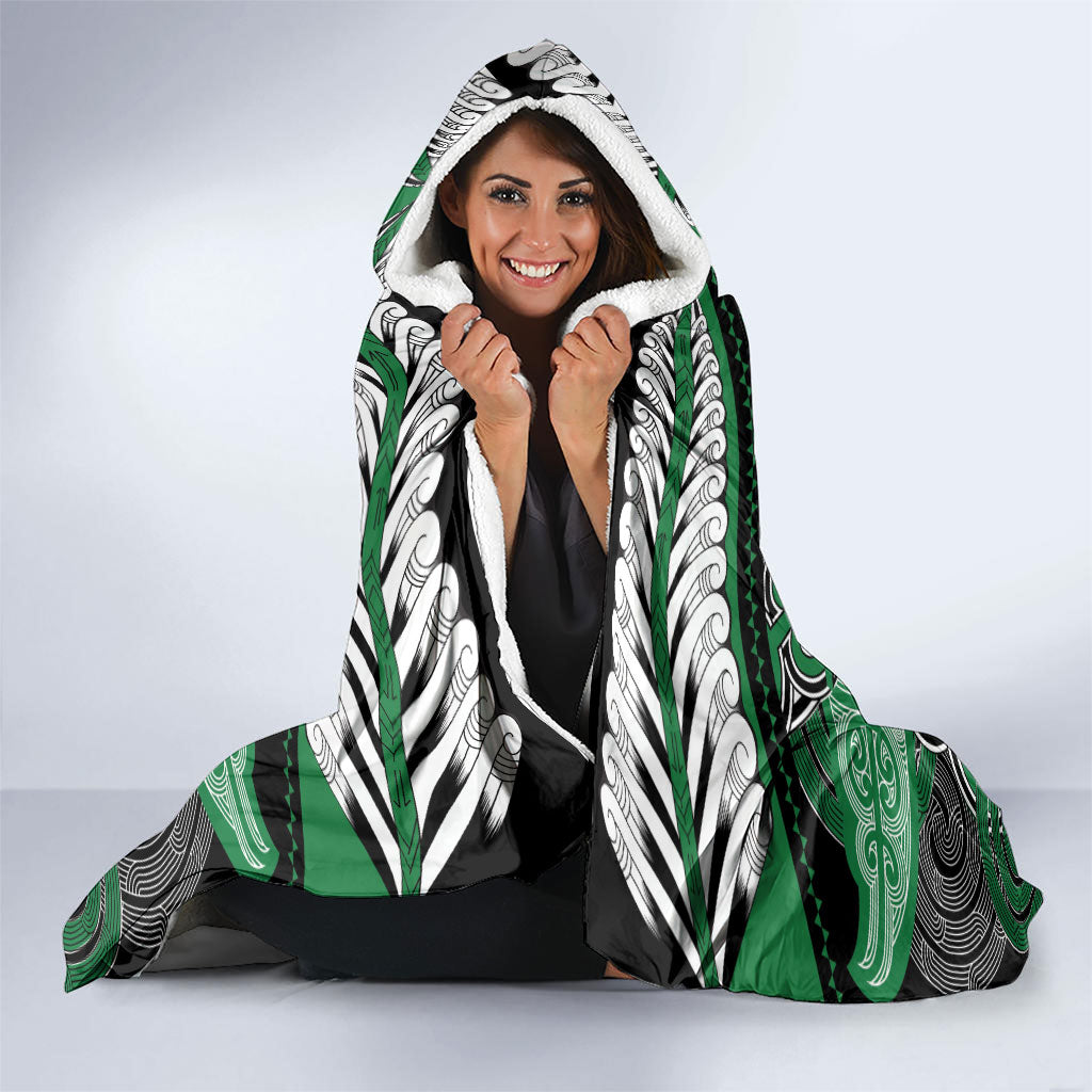 Aotearoa Iwi Ngati Maniapoto Hooded Blanket Maori Kowhaiwhai Pattern