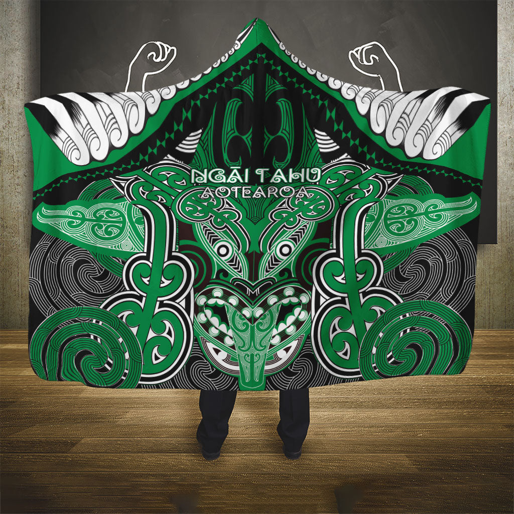 Aotearoa Iwi Ngai Tahu Hooded Blanket Maori Kowhaiwhai Pattern