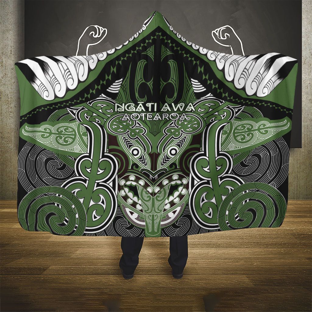 Aotearoa Iwi Ngati Awa Hooded Blanket Maori Kowhaiwhai Pattern