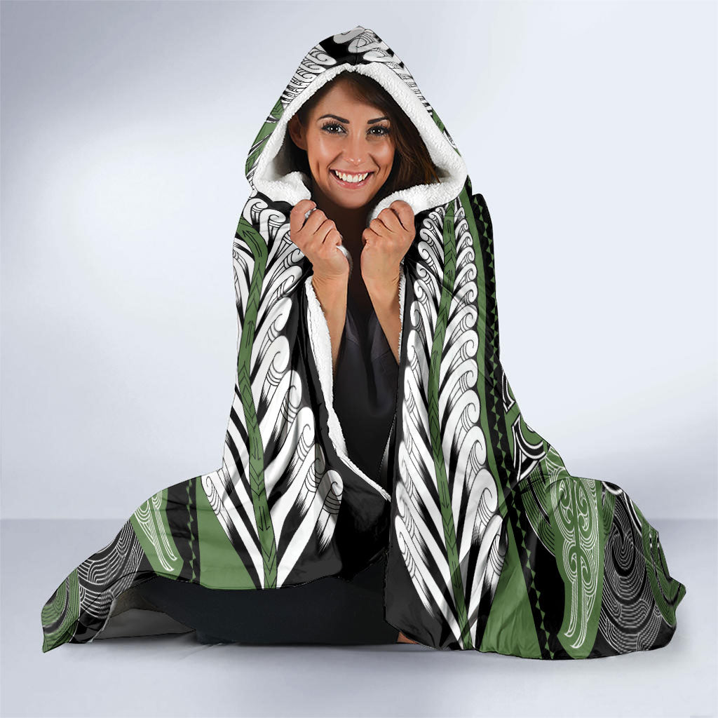 Aotearoa Iwi Ngati Awa Hooded Blanket Maori Kowhaiwhai Pattern