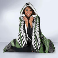 Aotearoa Iwi Ngati Awa Hooded Blanket Maori Kowhaiwhai Pattern