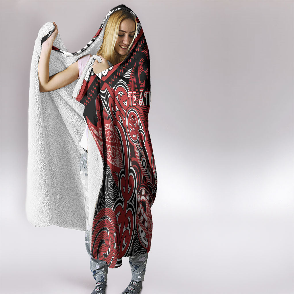 Aotearoa Iwi Te Ati Awa Hooded Blanket Maori Kowhaiwhai Pattern