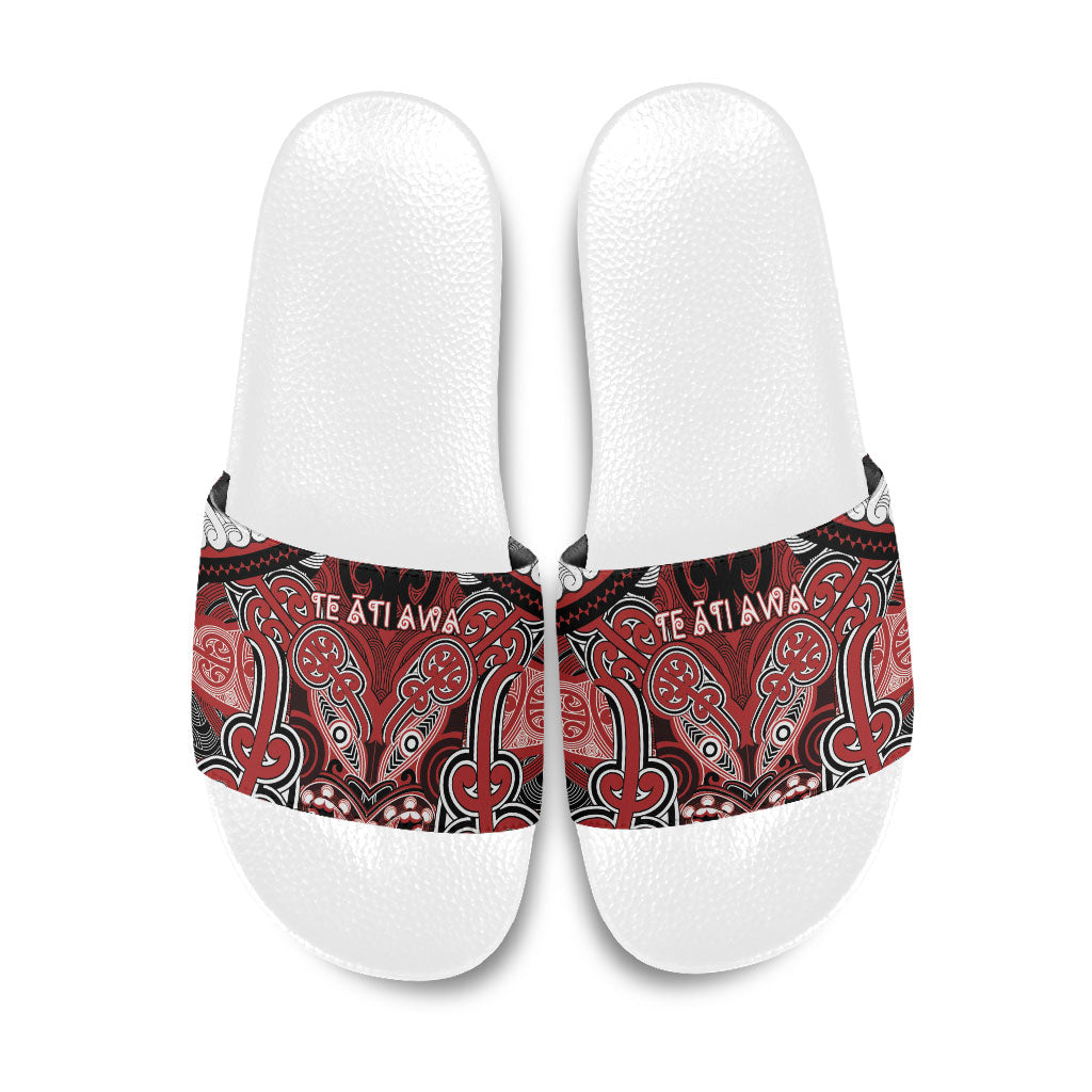 Aotearoa Iwi Te Ati Awa Slide Sandals Maori Kowhaiwhai Pattern