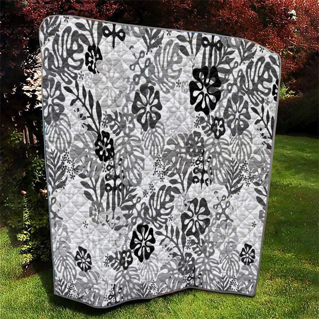 White Aloha Hawaiian Quilt Monstera Hibiscus Tropical Pattern