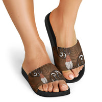 New Zealand Taiaha Slide Sandals Maori Weapon Silver Fern Maori Pattern