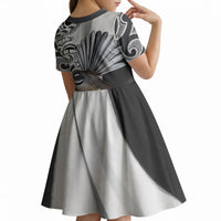 New Zealand Fantail Bird Kid Short Sleeve Dress Maori Piwakawaka Kowhai Maori Pattern