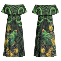 New Zealand Parakeet Bird Family Matching Off Shoulder Maxi Dress and Hawaiian Shirt Maori Kakariki Kowhai Maori Pattern