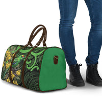 New Zealand Parakeet Bird Travel Bag Maori Kakariki Kowhai Maori Pattern