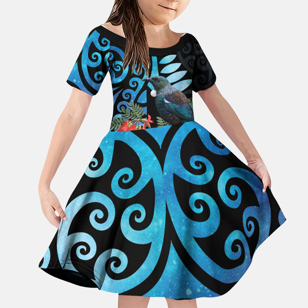 Tui Bird Kakabeak New Zealand Family Matching Summer Maxi Dress and Hawaiian Shirt Clianthus Galaxy Maori Koru Pattern LT22 Daughter's Dress Blue - Polynesian Pride