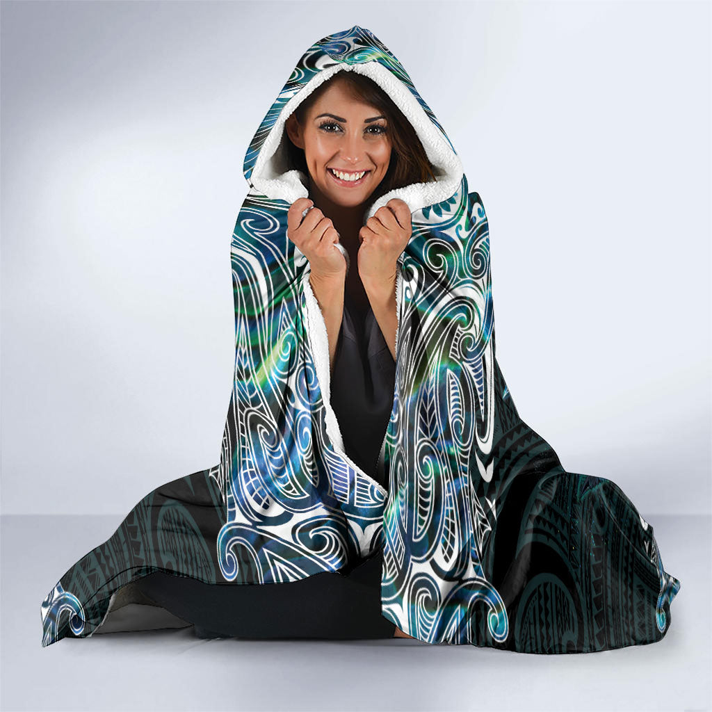 New Zealand Kotiate Weapon Hooded Blanket Aotearoa Mango Paua Shell Maori Pattern
