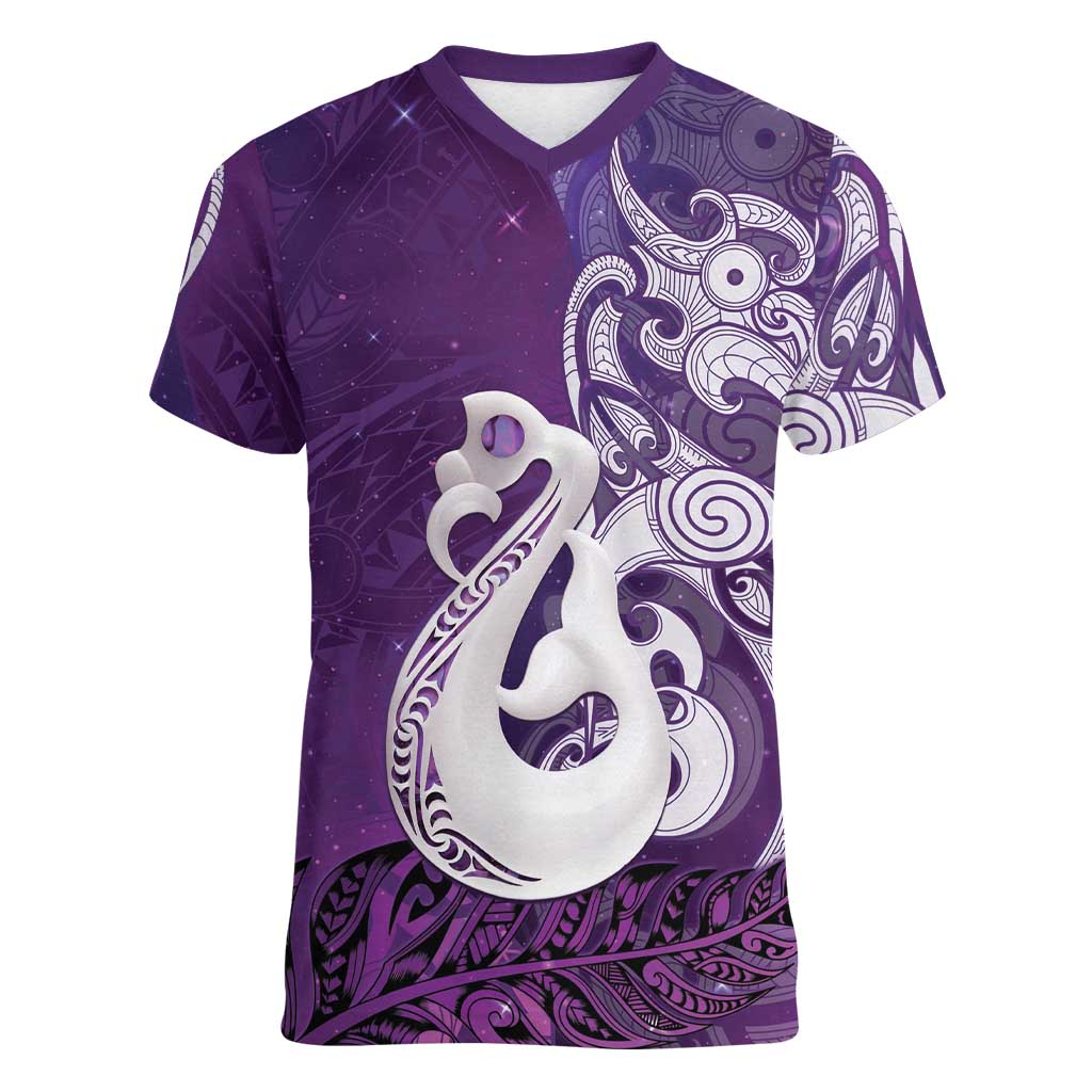 New Zealand Matariki Women V-Neck T-Shirt Maori Manaia Galaxy Silver Fern Purple Color