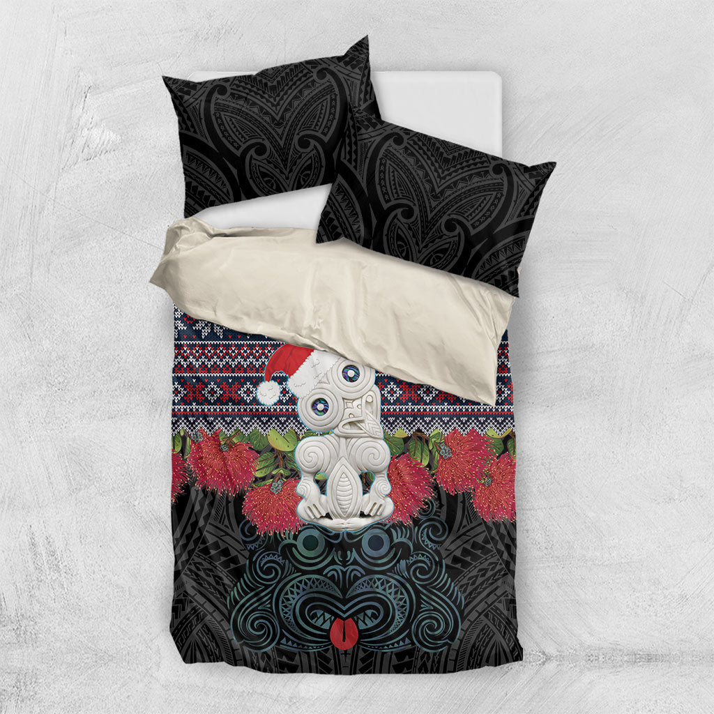 New Zealand Hei Tiki Christmas In July Bedding Set Pohutukawa Santa Xmas Polynesian Pattern