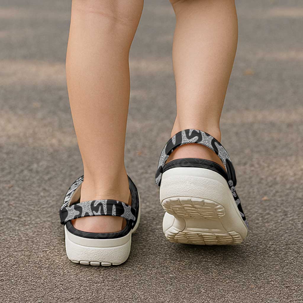 Monotone Polynesian Starfish Unique Pattern Clogs Shoes
