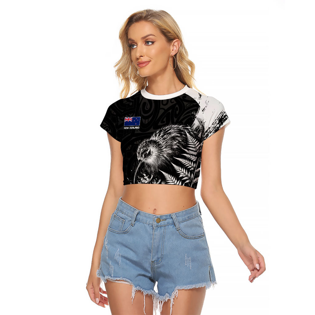 Personalized New Zealand Kiwi Bird Raglan Cropped T Shirt Grunge Maori Tribal Pattern Silver Fern