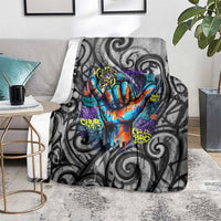 Chur Bro Shaka Sign Blanket New Zealand Koru Colorful Graffiti Splash