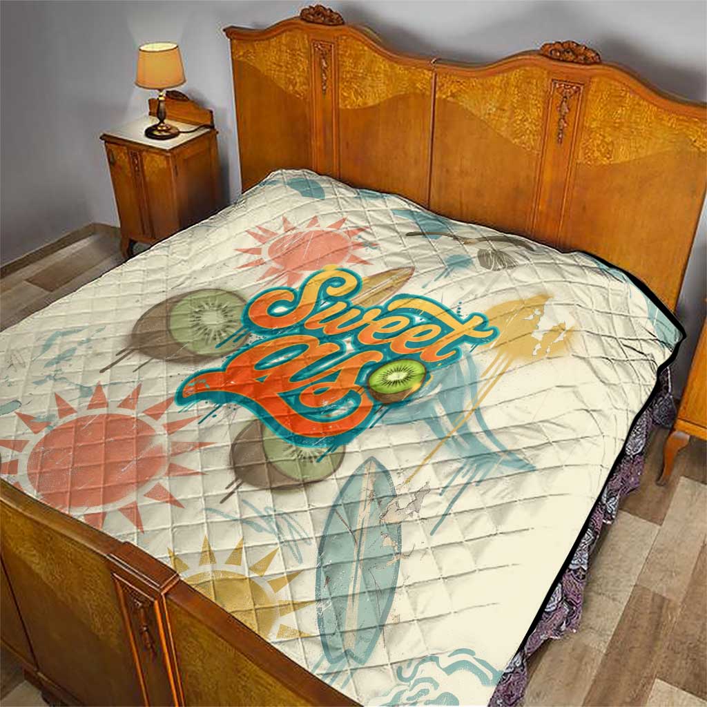 NZ Slang Sweet As Kiwi Shaka Sign Quilt New Zealand Surfboards Sun and Tropical Beach Retro