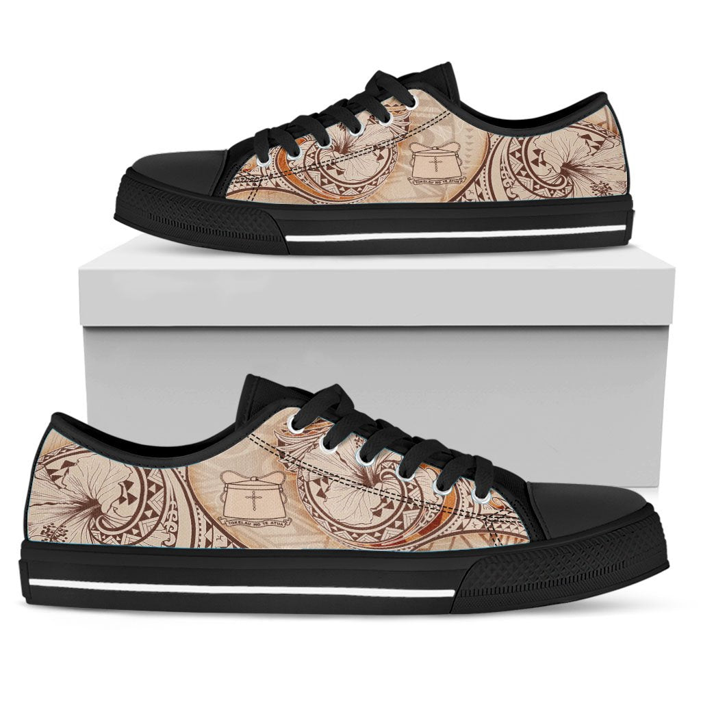 Tokelau Low Top Shoes - Hibiscus Flowers Vintage Style - Polynesian Pride