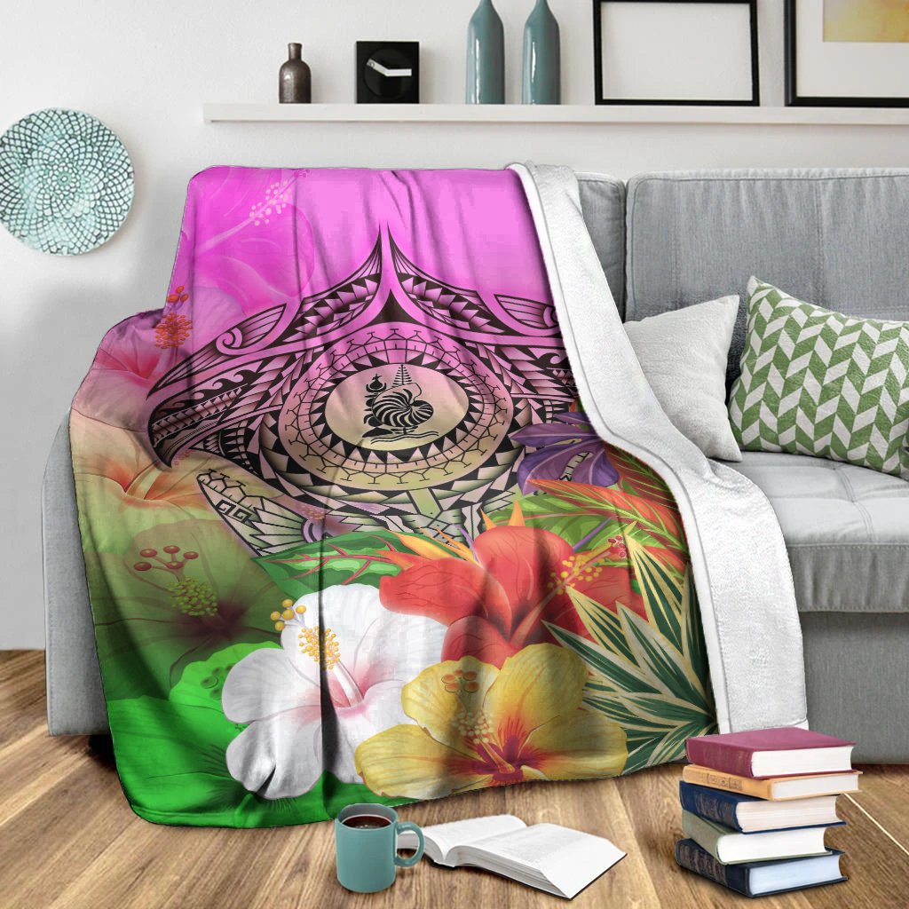 New Caledonia Polynesian Premium Blanket - Manta Ray Tropical Flowers White - Polynesian Pride