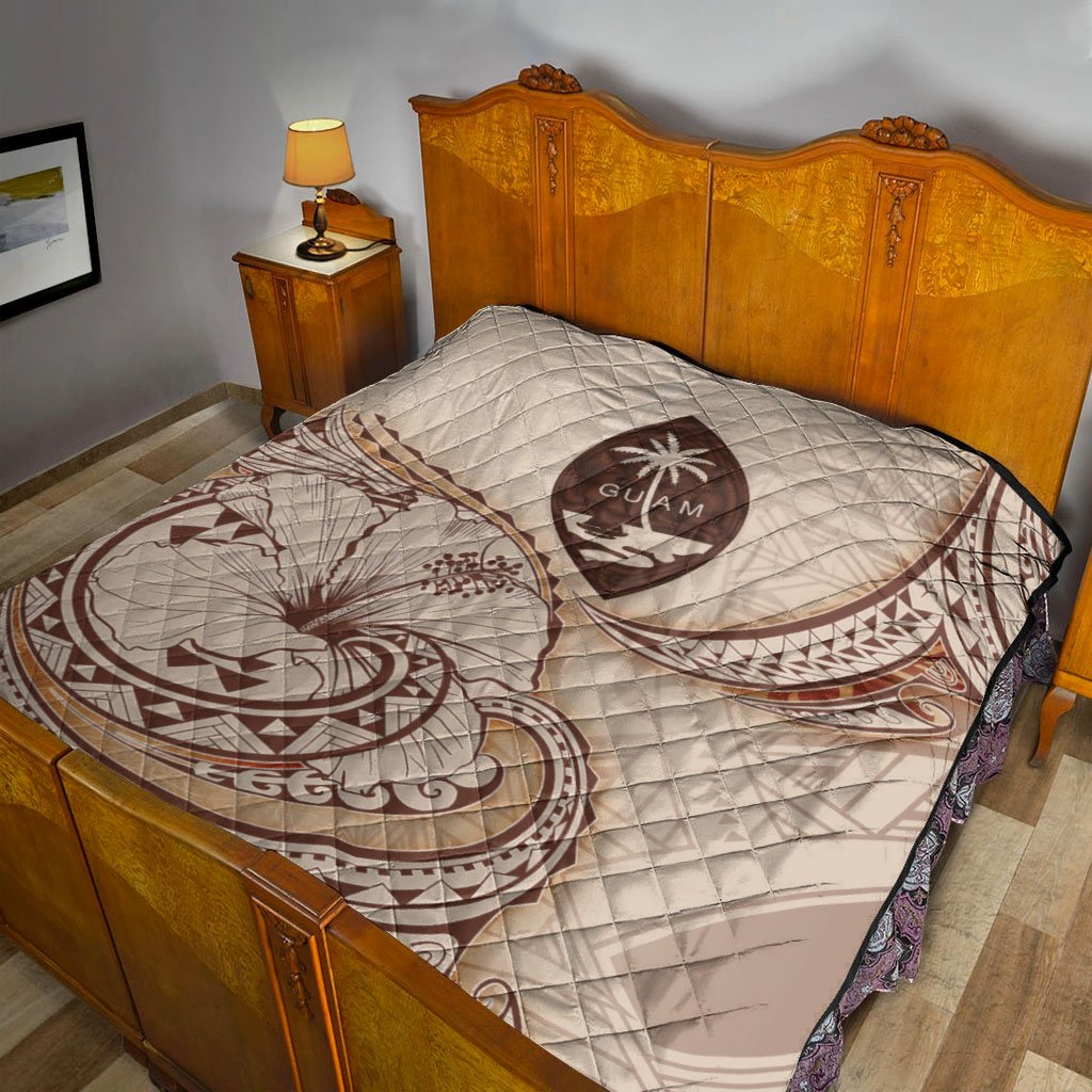 Guam Premium Quilt - Hibiscus Flowers Vintage Style - Polynesian Pride