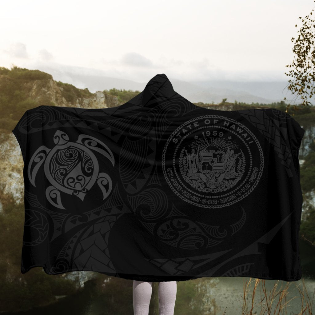 Hawaiian Coat Of Arms Turtle Polynesian Hooded Blanket Gray AH - Polynesian Pride