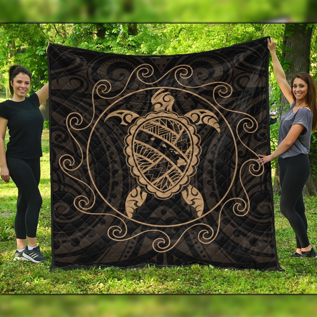 Hawaiian Map Turtle Wave Polynesian Premium Quilts Gold - AH Black - Polynesian Pride