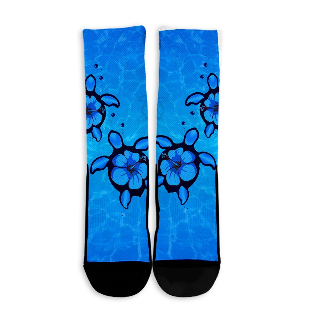 Hawaiian Turtle Swim In The OCean With Hibiscus Polynesian Crew Socks - AH - Polynesian Pride