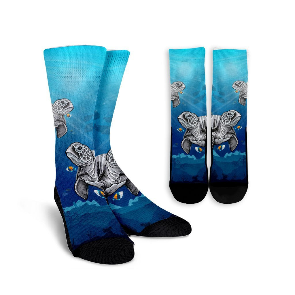 Hawaiian Turtle Swim With Fish In The Ocean Polynesian Crew Socks - AH Crew Socks White - Polynesian Pride