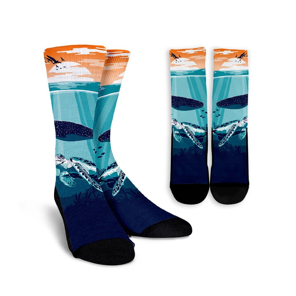 Hawaiian Whale And Turtle In Sunset Polynesian Crew Socks - AH Crew Socks White - Polynesian Pride
