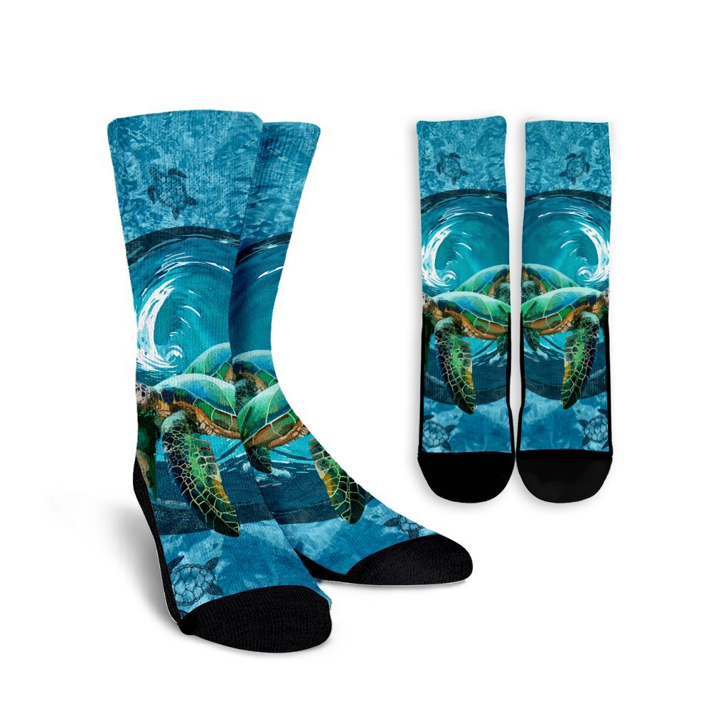 Hawaiian Whirlpool Turtle Polynesian Crew Socks - AH Crew Socks White - Polynesian Pride