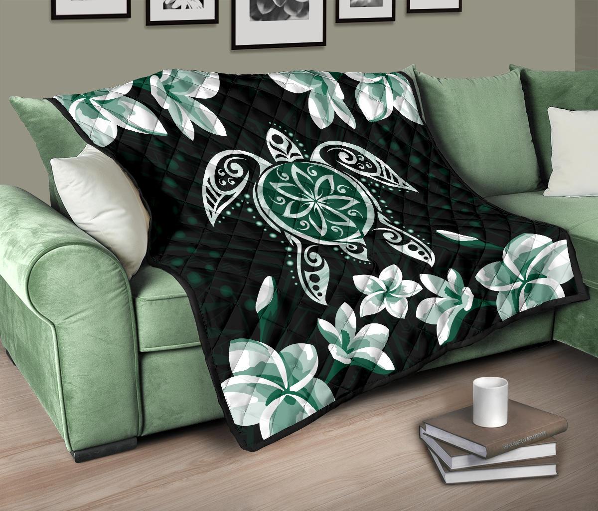 Hawaiian Greenie Turtle Plumeria Quilt - Polynesian Pride