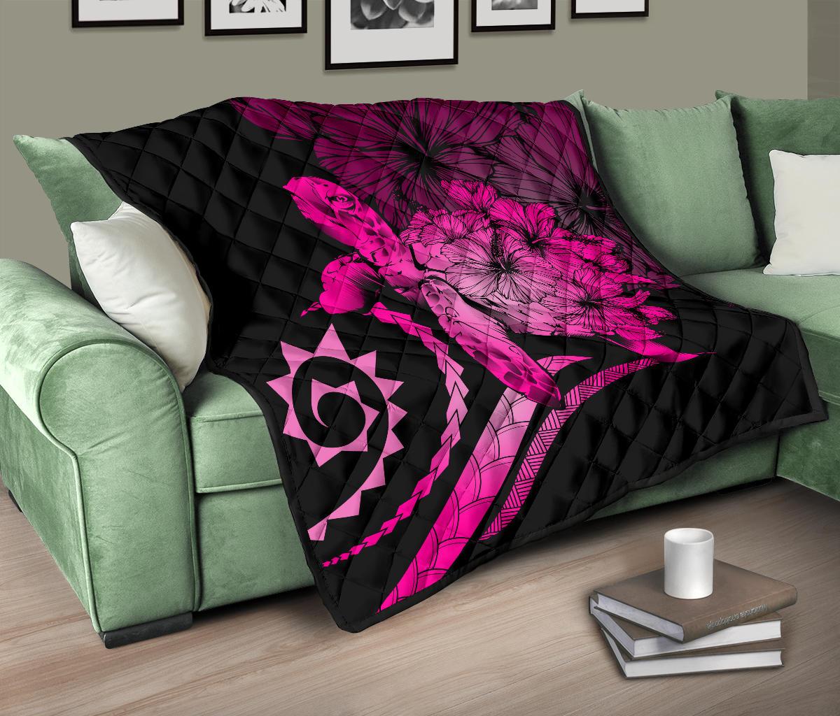 Hawaii Turtle Hibiscus Polynesian Vintage Premium Quilt - Pink - Polynesian Pride