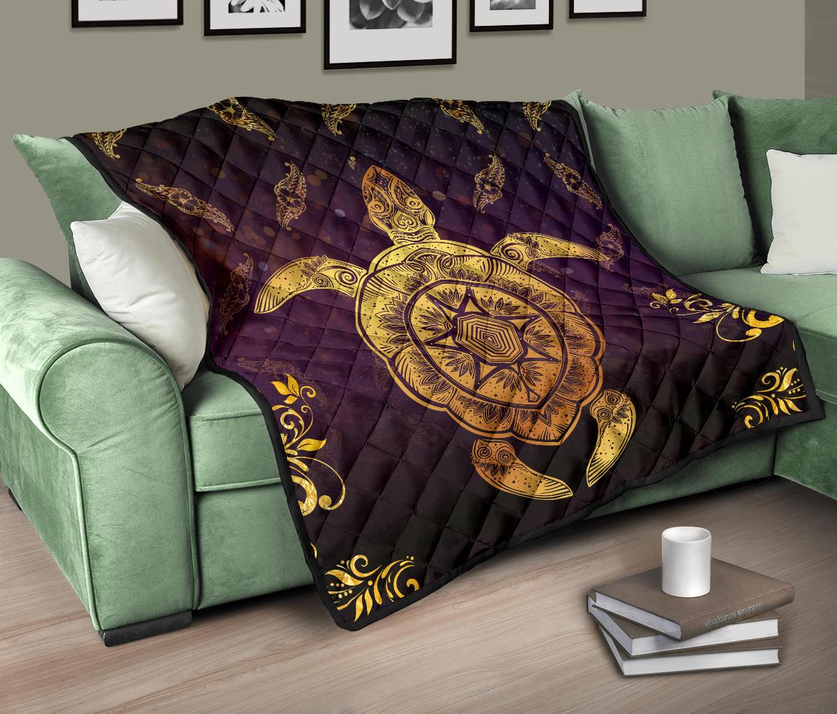 Turtle Golden Royal Premium Quilt - Polynesian Pride