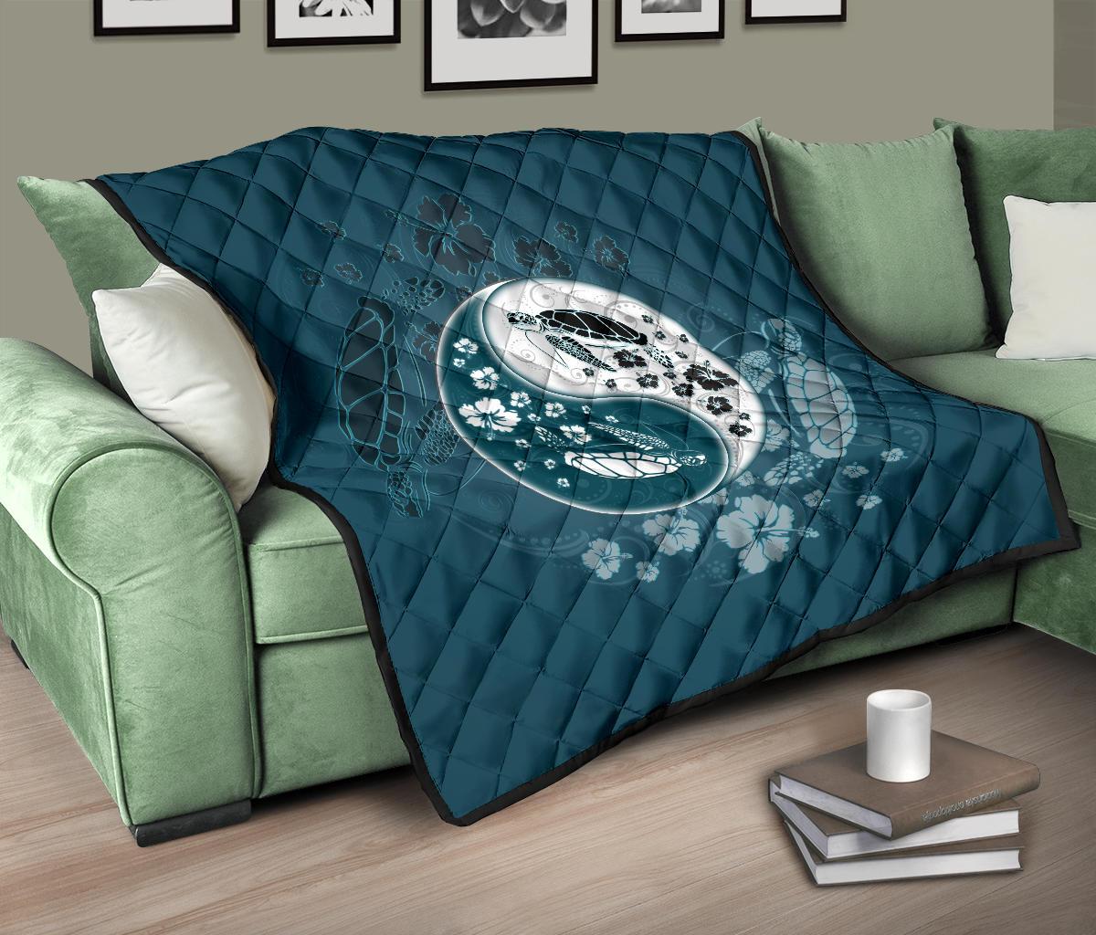 Turtle Yinyang Premium Quilt - Polynesian Pride