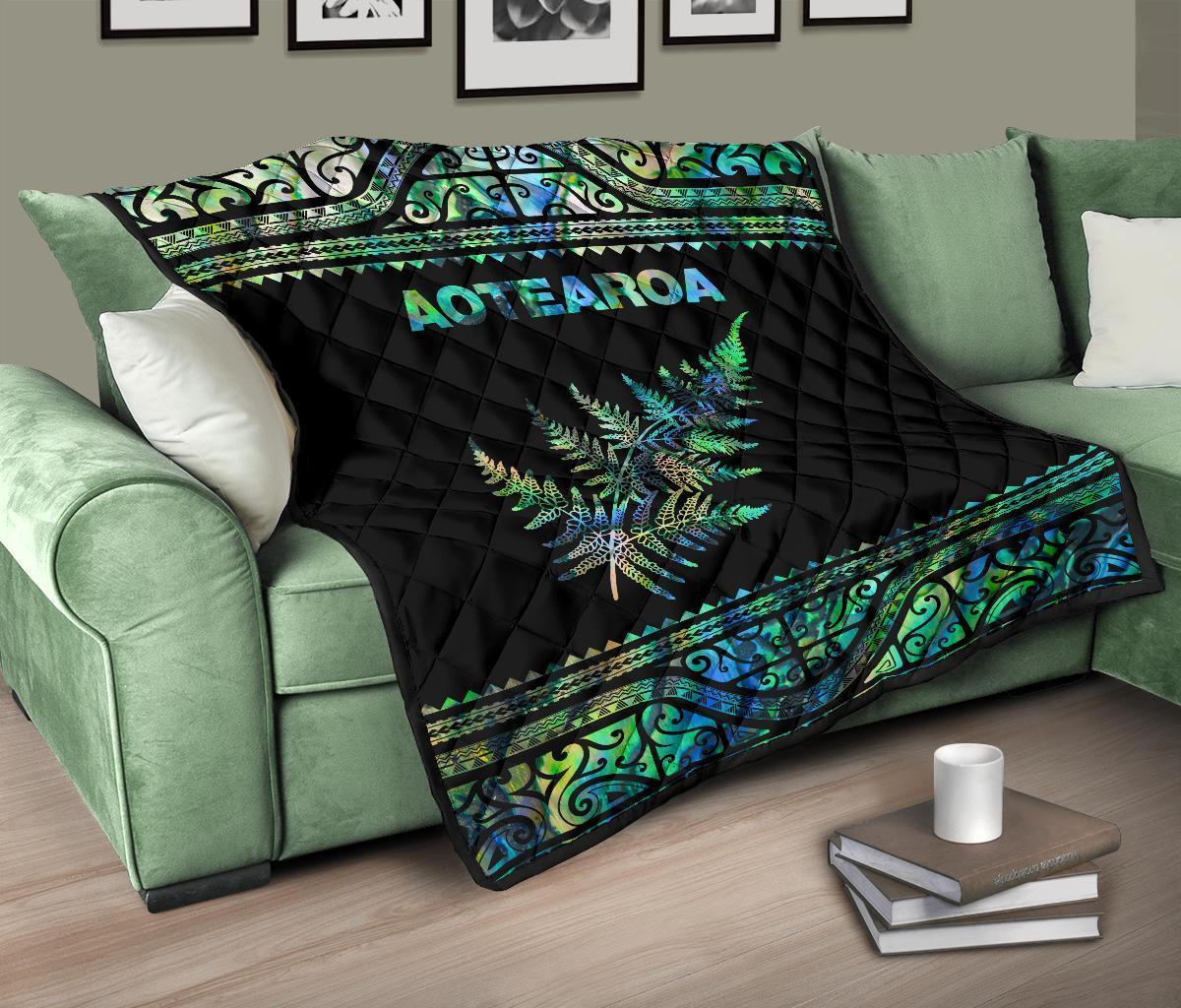 Aotearoa New Zealand Maori Premium Quilt Silver Fern - Paua Shell - Polynesian Pride