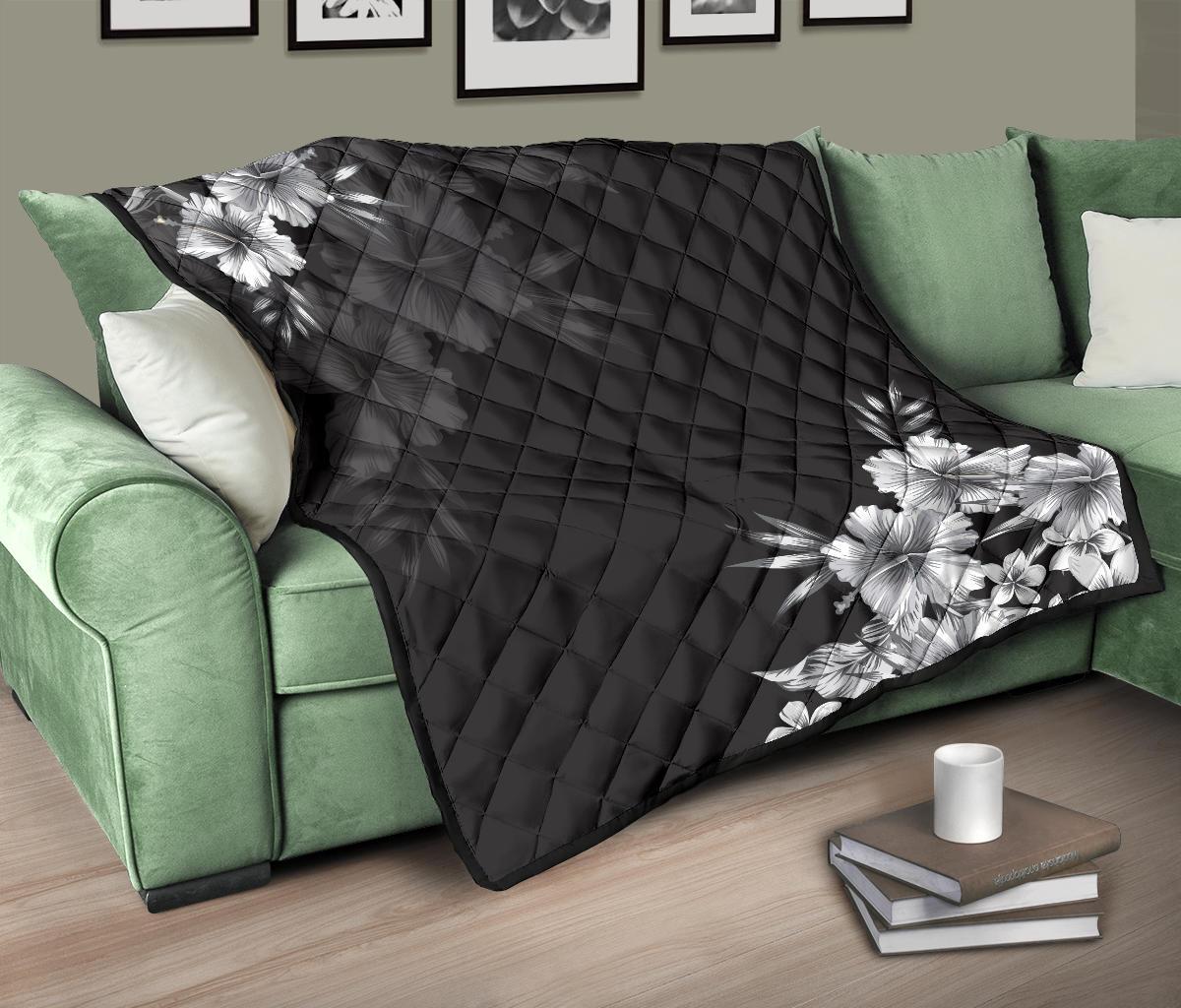 Black n White Hibiscus Premium Quilt - Polynesian Pride